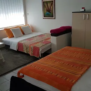 Studio Two Roses Apartamento Split
